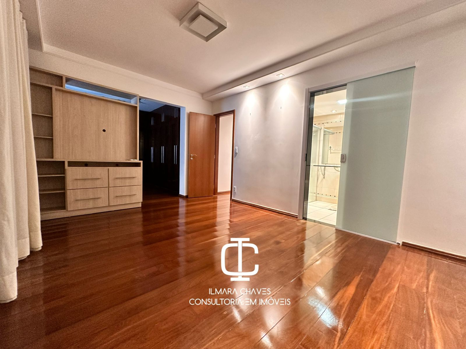 Imagem Apartamento com 3 Quartos à Venda, 178 m²em Setor Oeste - Goiânia Imagem Apartamento com 3 Quartos à Venda, 178 m²em Setor Oeste - Goiânia