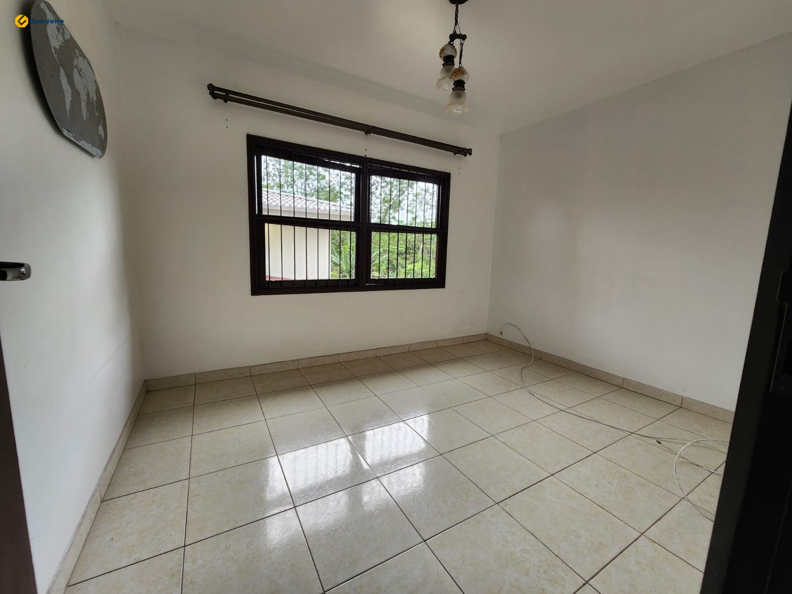 Imagem Casa com 3 Quartos à Venda, 190 m² em Trindade - Florianópolis Imagem Casa com 3 Quartos à Venda, 190 m² em Trindade - Florianópolis