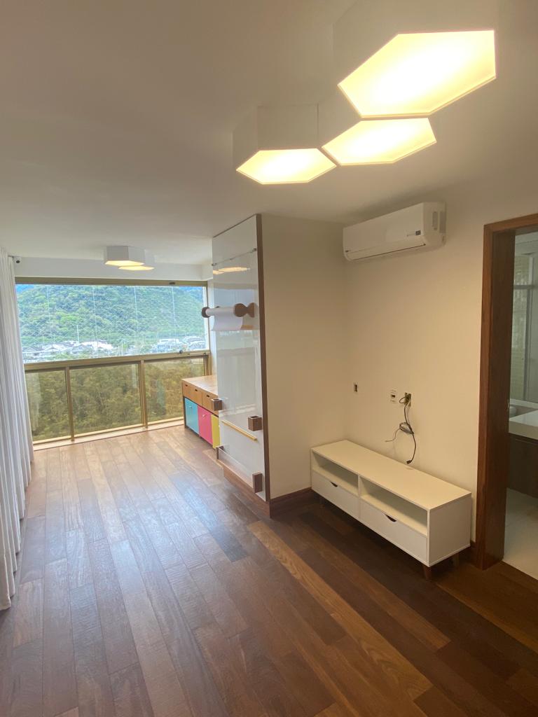 Imagem Apartamento com 4 Quartos à Venda, 217 m²em Barra da Tijuca - Rio de Janeiro Imagem Apartamento com 4 Quartos à Venda, 217 m²em Barra da Tijuca - Rio de Janeiro