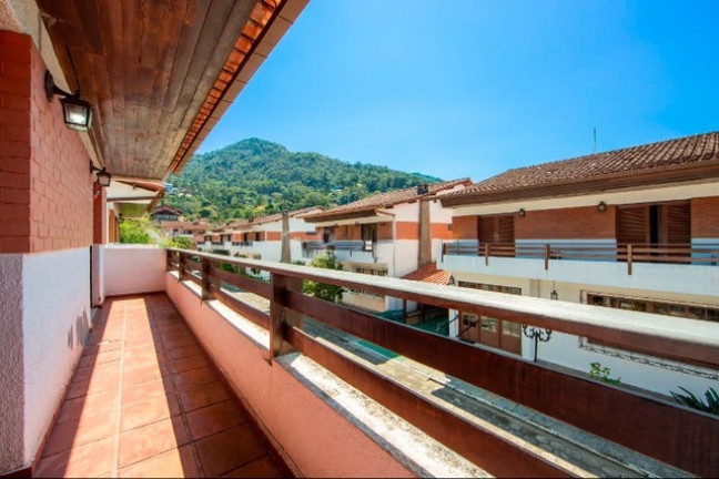 Imagem Casa de Condomínio com 4 Quartos à Venda, 150 m² em Alto - Teresópolis
