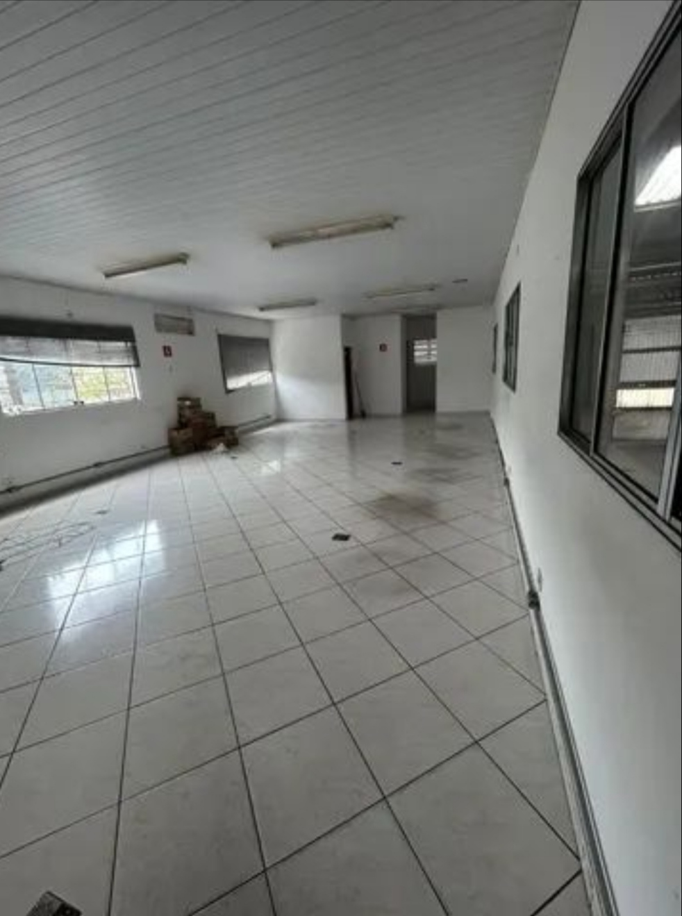 Imagem Galpão à Venda, 4 m²em Loteamento Industrial Coral - Mauá Imagem Galpão à Venda, 4 m²em Loteamento Industrial Coral - Mauá
