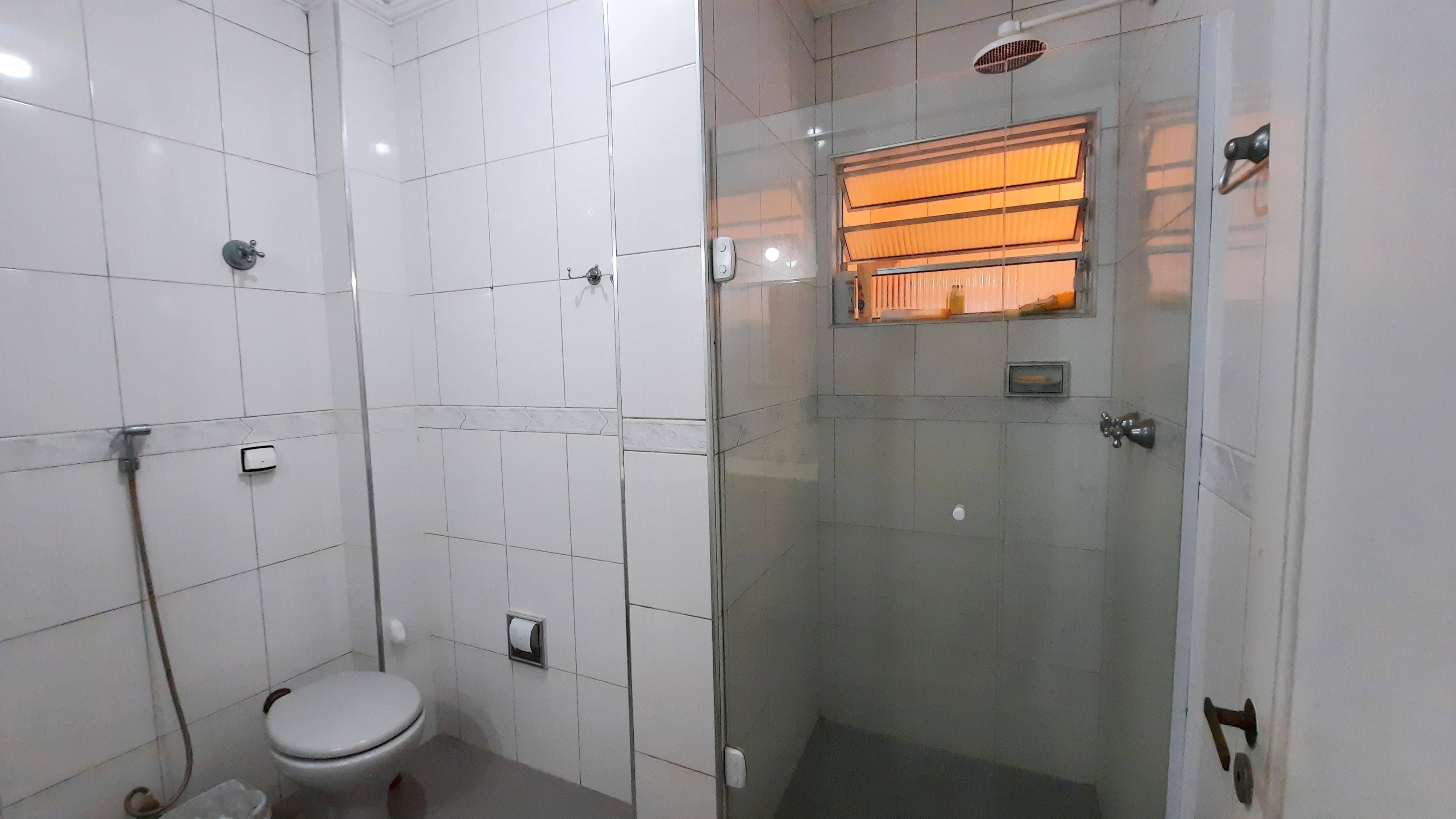 Imagem Apartamento com 1 Quarto para Alugar, 68 m²em Gonzaga - Santos
