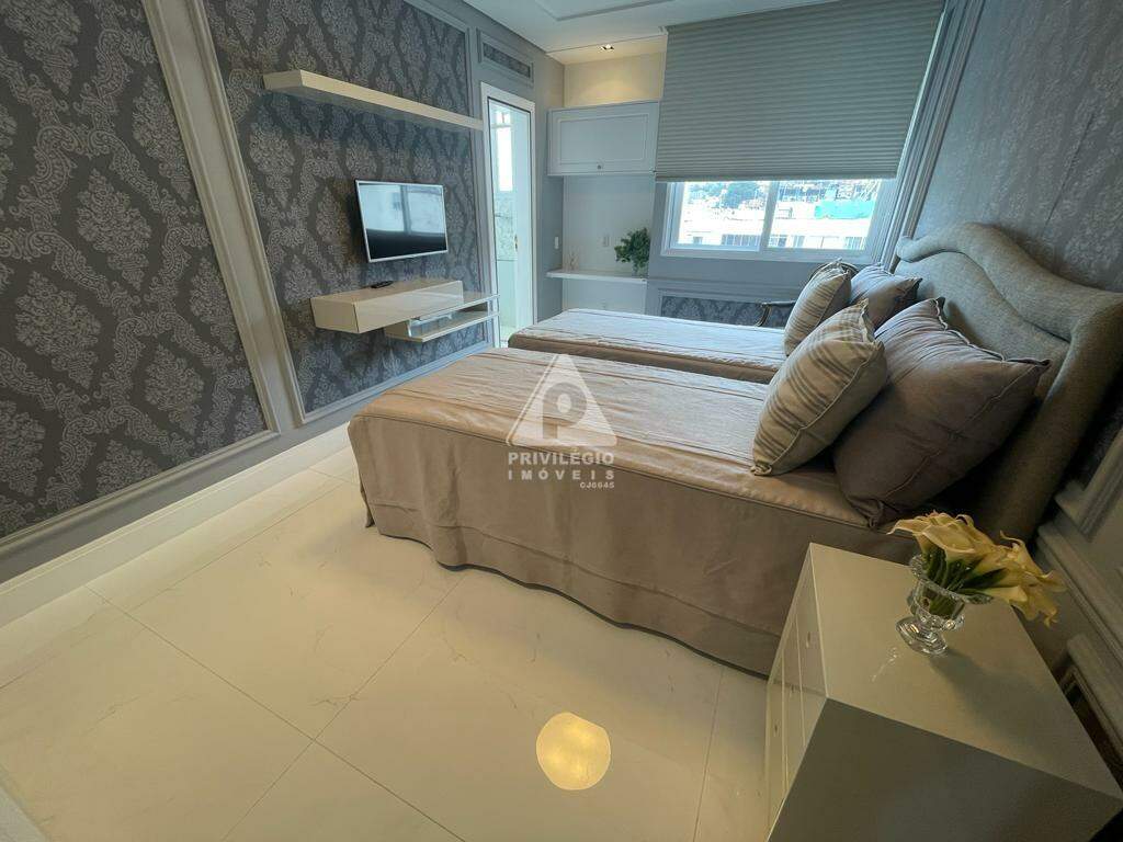 Imagem Cobertura com 6 Quartos à Venda, 558 m²em Copacabana - Rio de Janeiro Imagem Cobertura com 6 Quartos à Venda, 558 m²em Copacabana - Rio de Janeiro