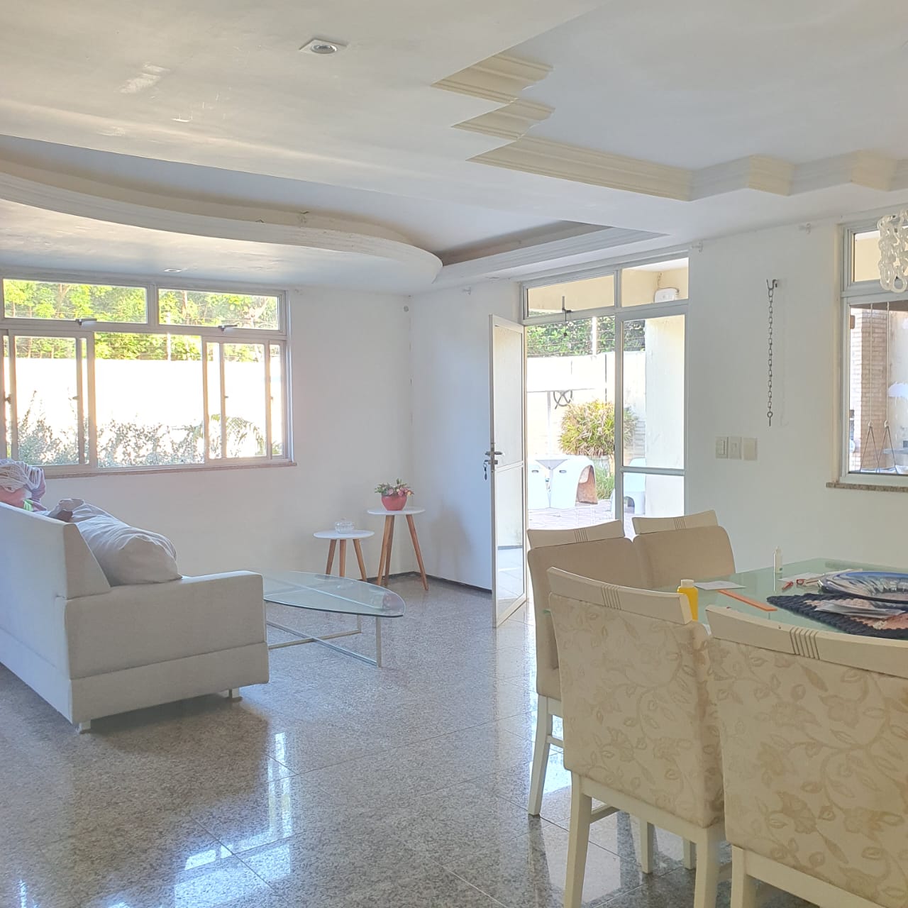 Imagem Casa com 3 Quartos à Venda, 762 m² em Sapiranga-Coité - Fortaleza Imagem Casa com 3 Quartos à Venda, 762 m² em Sapiranga-Coité - Fortaleza
