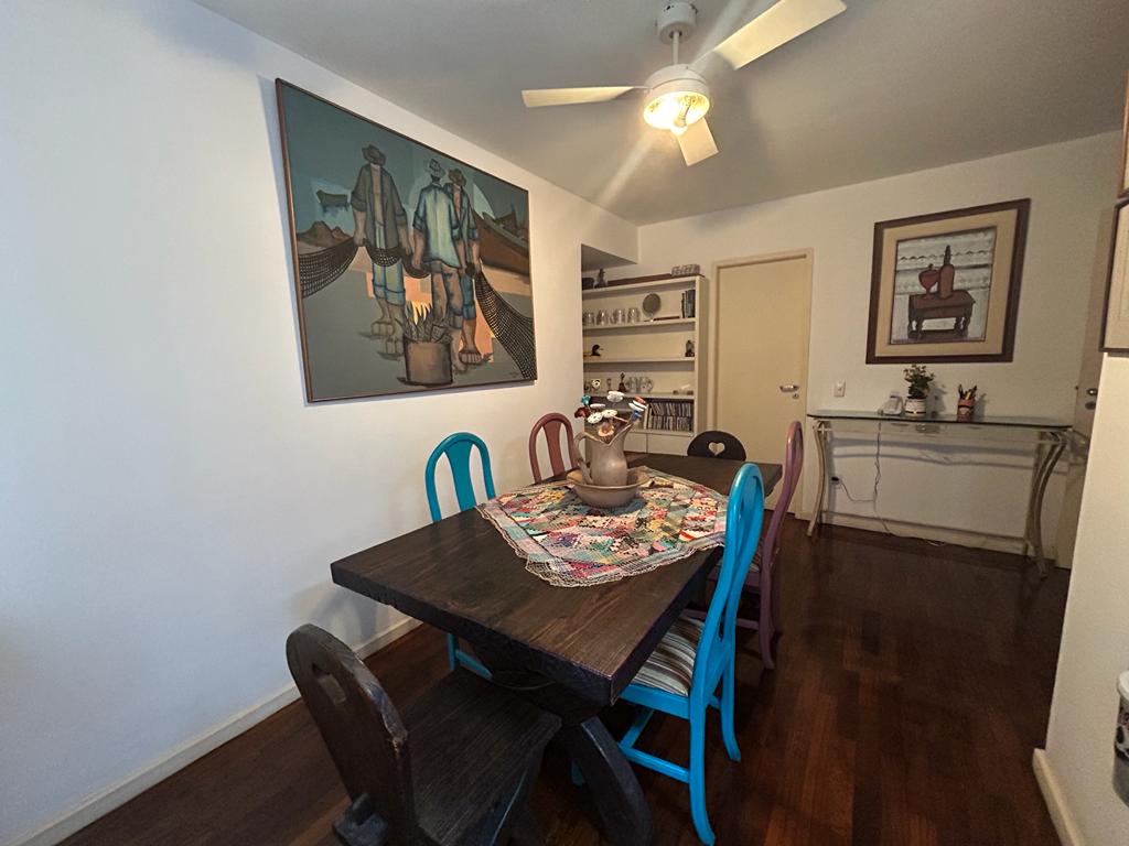 Imagem Apartamento com 4 Quartos à Venda, 190 m²em Icaraí - Niterói