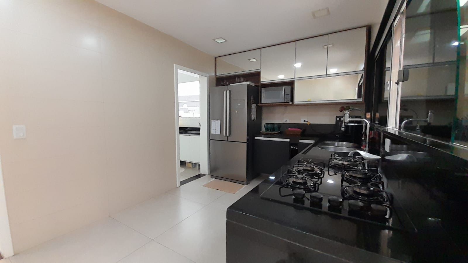 Imagem Casa de Condomínio com 3 Quartos à Venda, 340 m²em Recreio dos Bandeirantes - Rio de Janeiro Imagem Casa de Condomínio com 3 Quartos à Venda, 340 m²em Recreio dos Bandeirantes - Rio de Janeiro