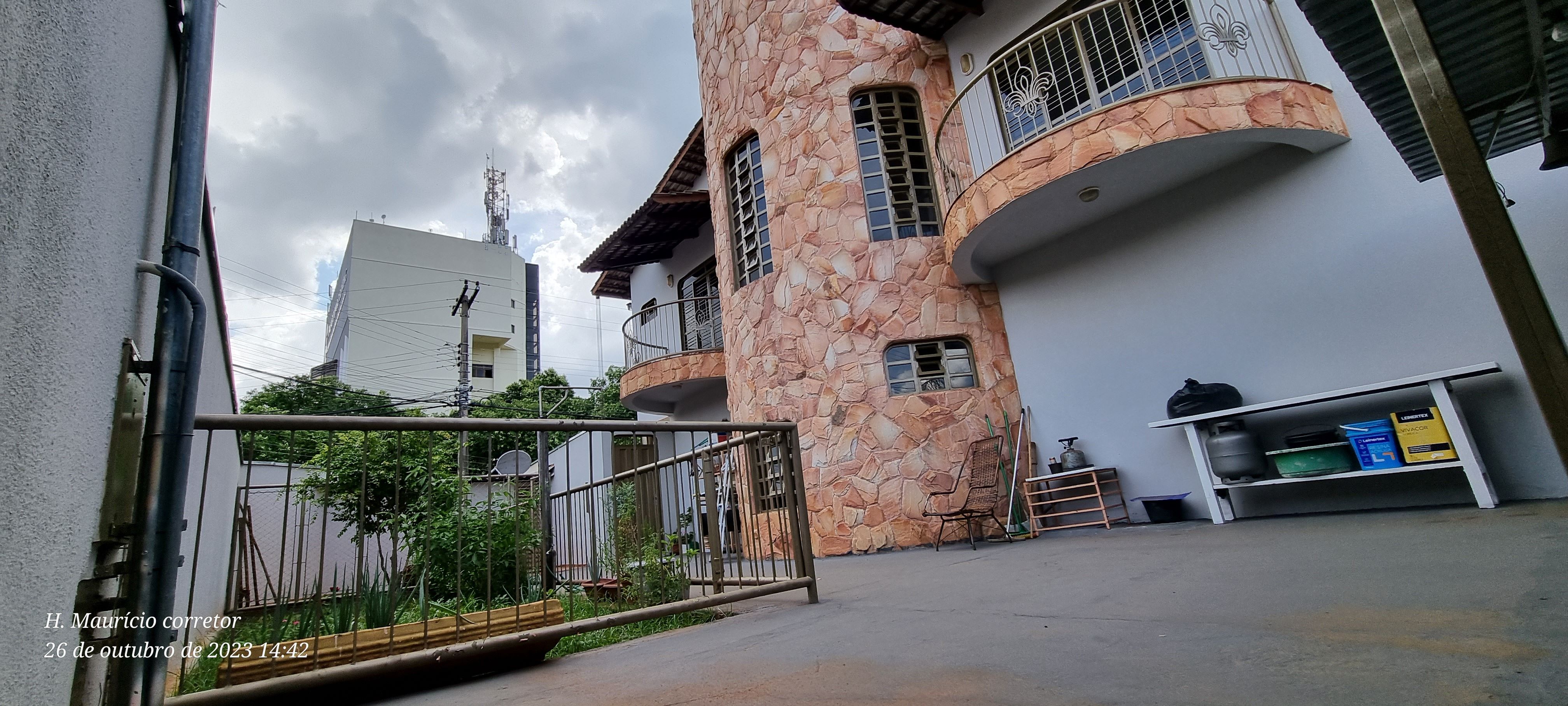 Imagem Sobrado com 4 Quartos à Venda ou Temporada, 250 m²em Setor Jaó - Goiânia Imagem Sobrado com 4 Quartos à Venda ou Temporada, 250 m²em Setor Jaó - Goiânia