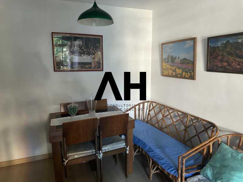 Imagem Apartamento com 3 Quartos à Venda, 85 m²em Santa Rosa - Niterói