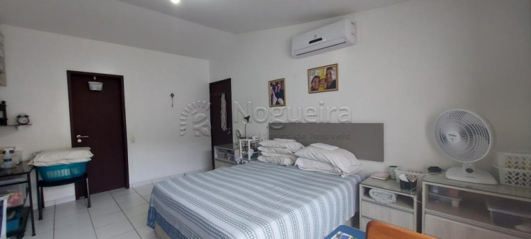 Imagem Casa com 3 Quartos à Venda, 476 m² em Monteiro - Recife