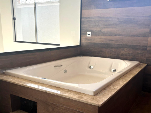 Imagem Casa com 4 Quartos à Venda, 230 m² em Setor Faiçalville - Goiânia Imagem Casa com 4 Quartos à Venda, 230 m² em Setor Faiçalville - Goiânia