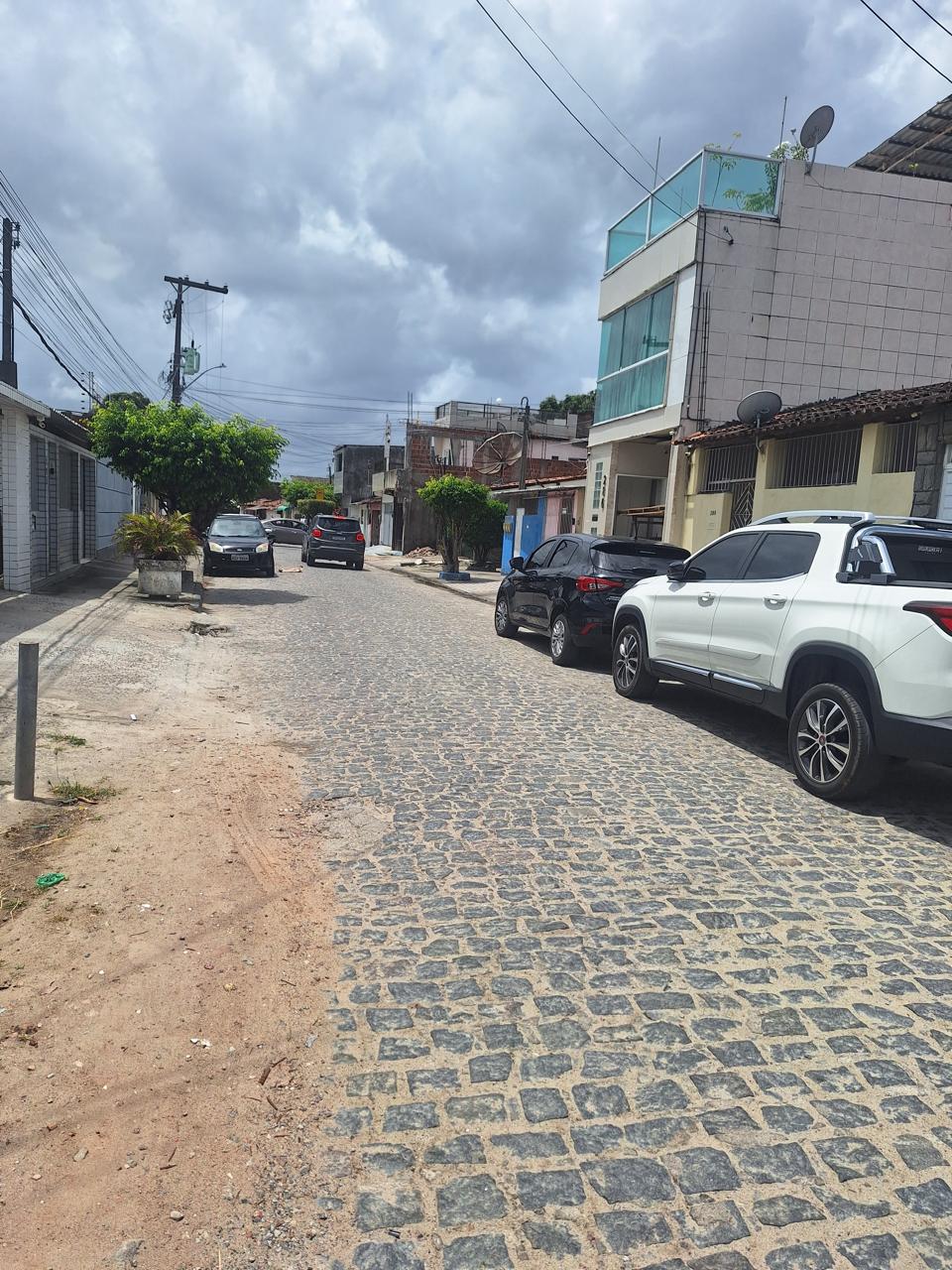 Imagem Casa com 3 Quartos à Venda, 410 m² em Zumbi - Recife