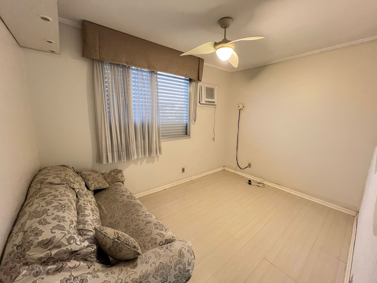 Imagem Apartamento com 2 Quartos à Venda, 111 m² em Azenha - Porto Alegre