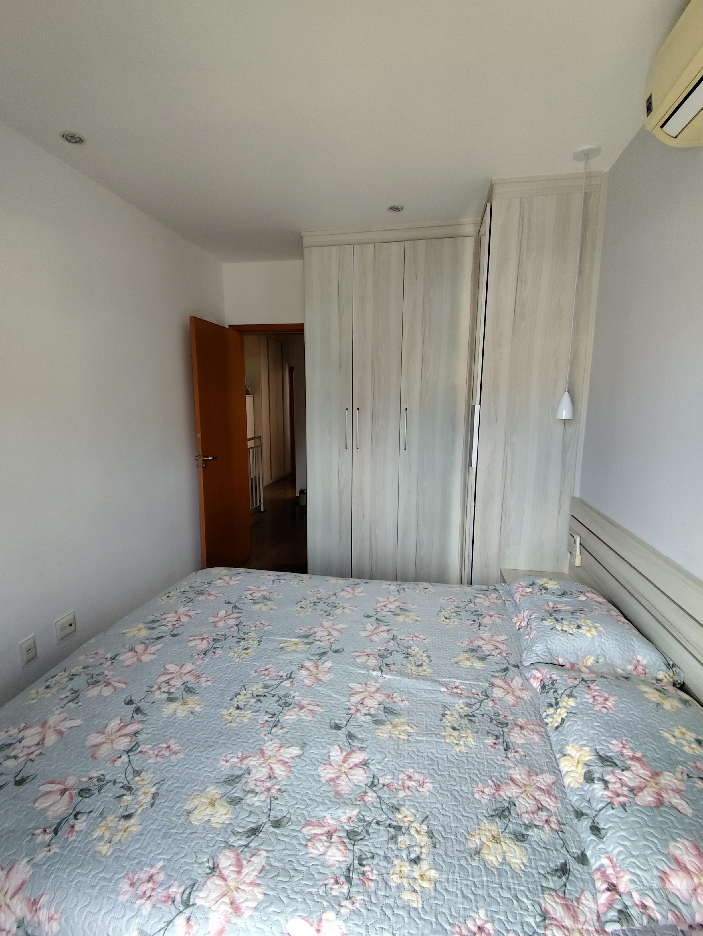 Imagem Casa de Condomínio com 3 Quartos à Venda, 119 m² em Chácara Pavoeiro - Cotia Imagem Casa de Condomínio com 3 Quartos à Venda, 119 m² em Chácara Pavoeiro - Cotia