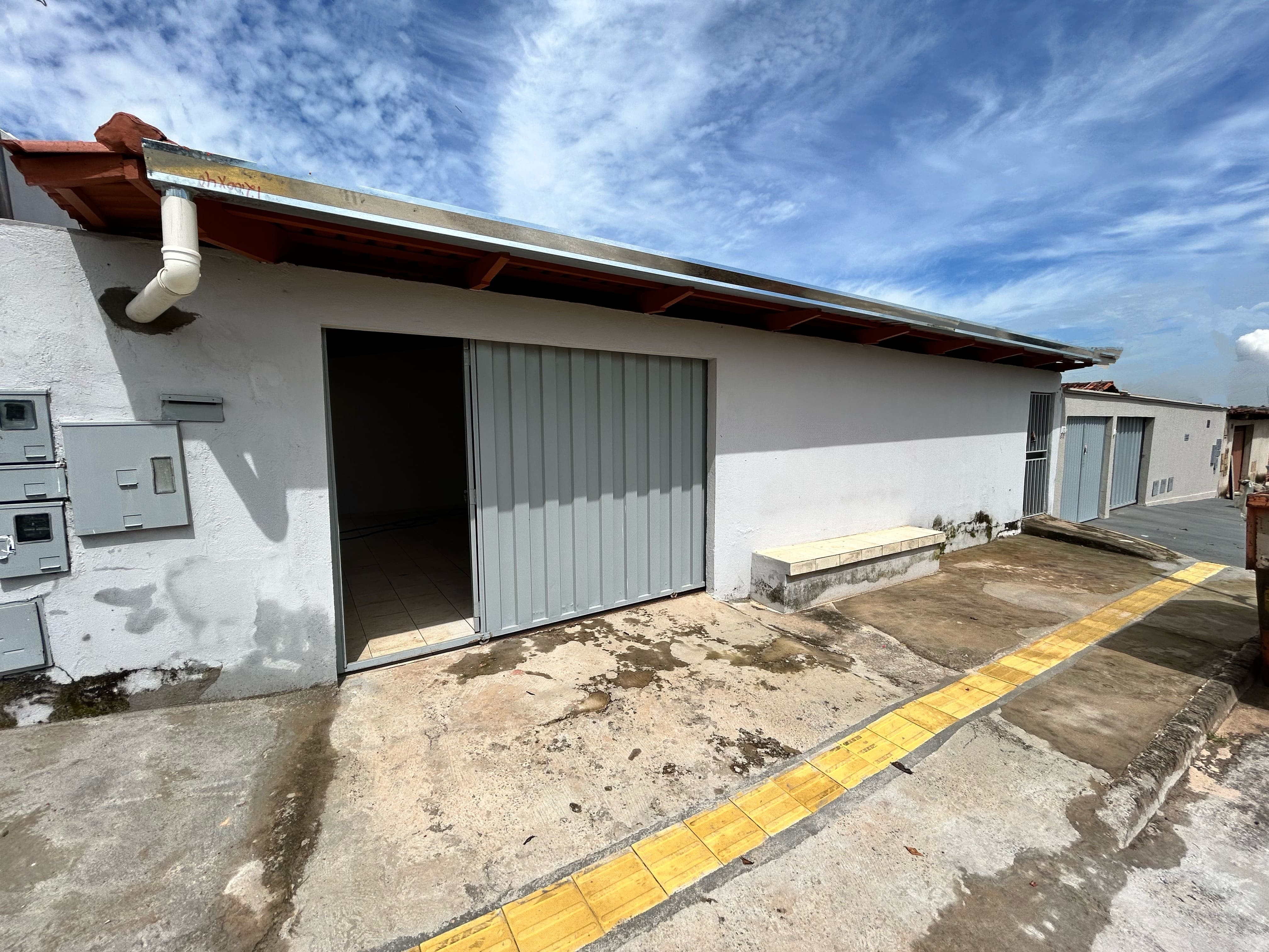 Casa com 4 Quartos à Venda, 163 m²em Setor Garavelo - Aparecida de Goiânia