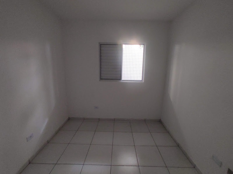 Imagem Casa com 2 Quartos para Alugar, 60 m²em Jardim Mangalot - São Paulo