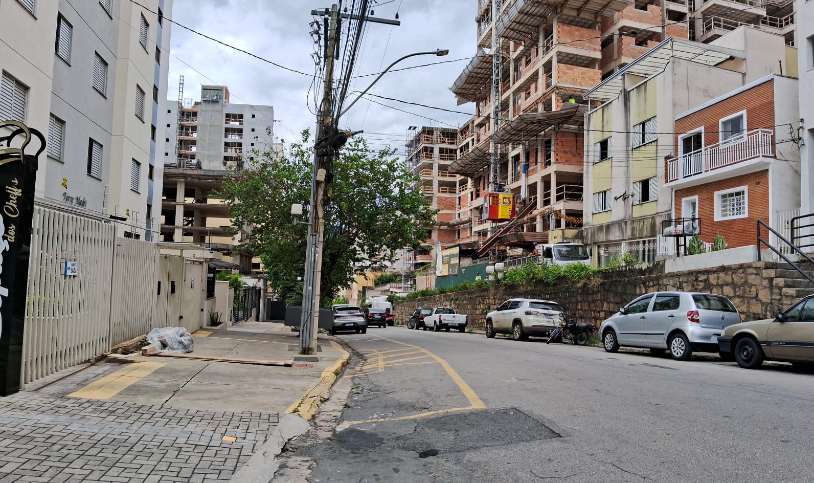 Imagem Imóvel Comercial à Venda, 140 m² em Centro - Poços de Caldas Imagem Imóvel Comercial à Venda, 140 m² em Centro - Poços de Caldas