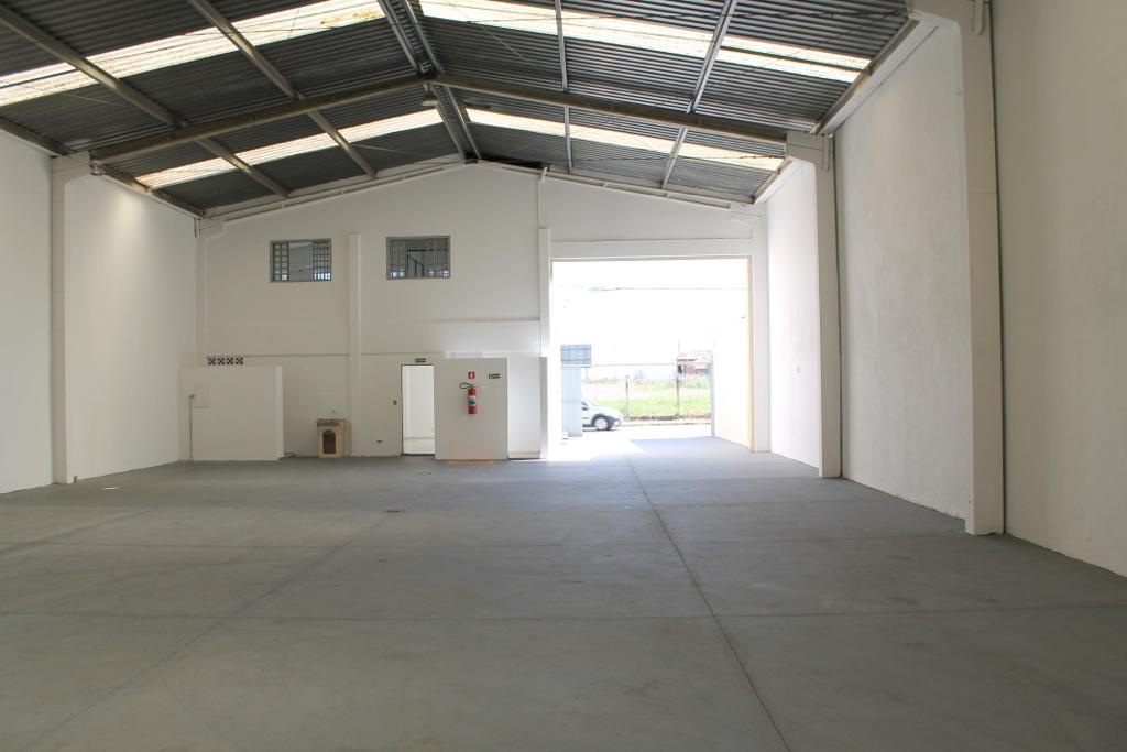 Imagem Galpão para Alugar, 600 m²em Residencial Estoril - Taubaté Imagem Galpão para Alugar, 600 m²em Residencial Estoril - Taubaté