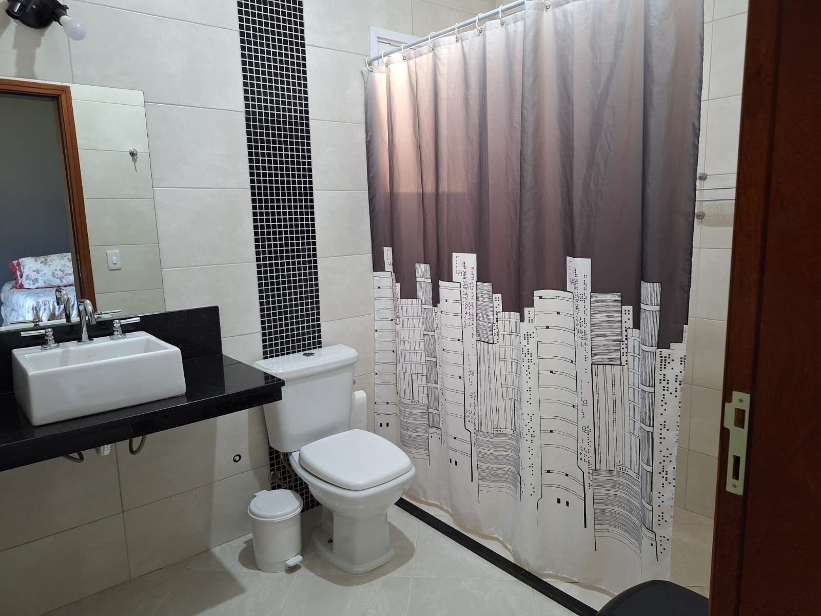 Imagem Chácara com 4 Quartos à Venda, 415 m² em Horizonte Azul - Itupeva