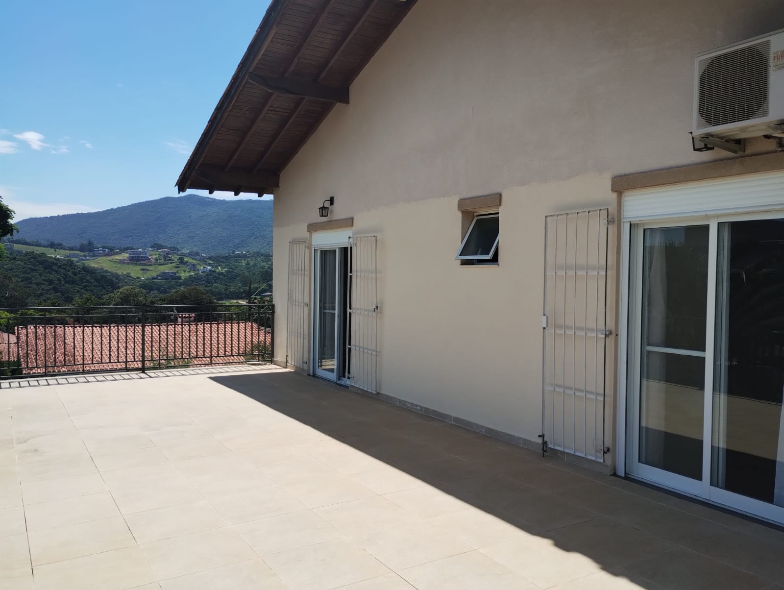Imagem Casa com 3 Quartos à Venda, 387 m² em Jardim Dona Carmela - Atibaia Imagem Casa com 3 Quartos à Venda, 387 m² em Jardim Dona Carmela - Atibaia