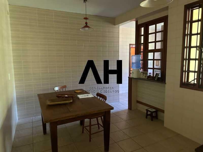 Imagem Casa com 4 Quartos à Venda, em Muriqui - Niterói Imagem Casa com 4 Quartos à Venda, em Muriqui - Niterói