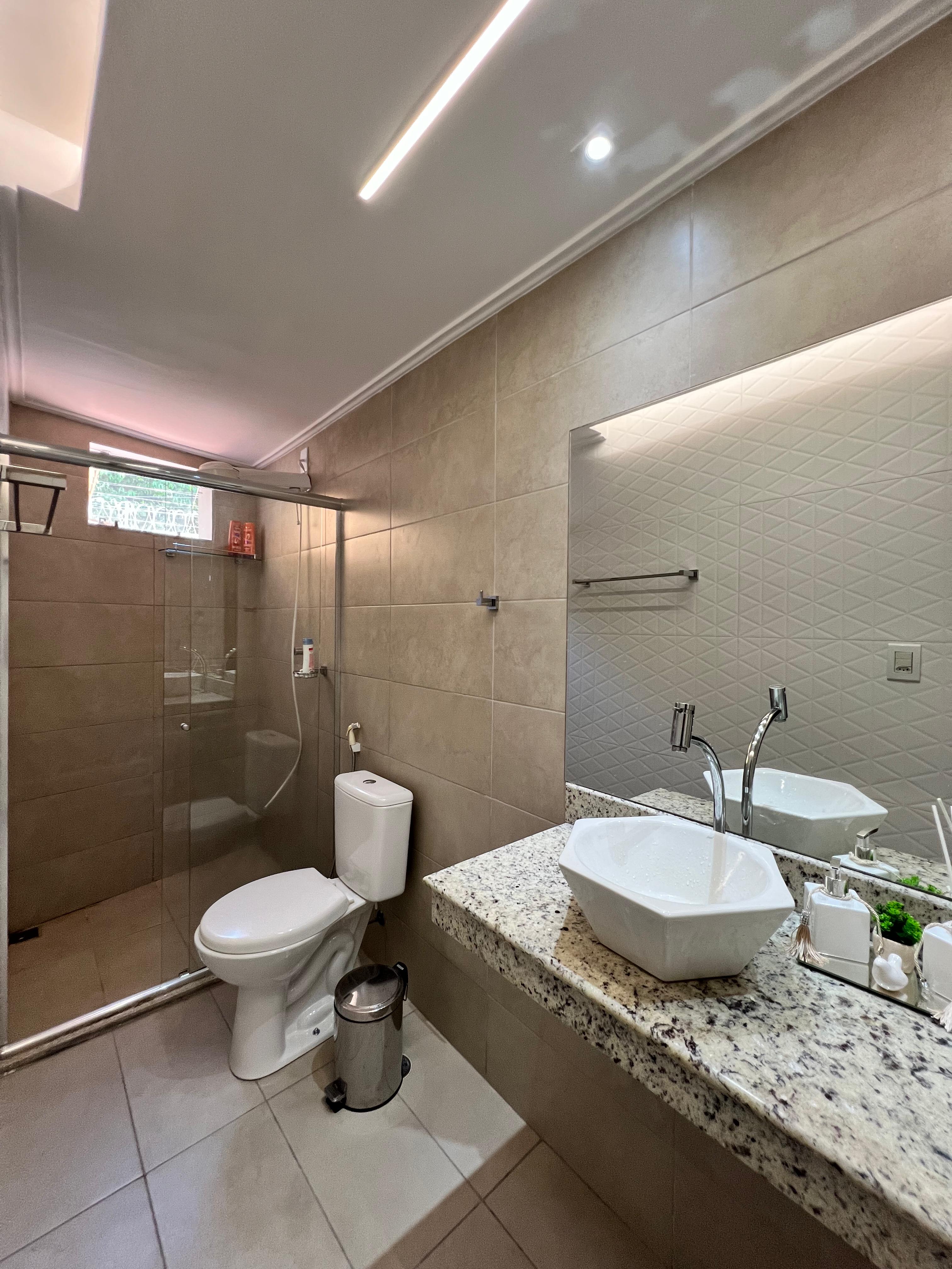 Imagem Casa com 3 Quartos à Venda, 370 m²em Curió-Utinga - Belém Imagem Casa com 3 Quartos à Venda, 370 m²em Curió-Utinga - Belém