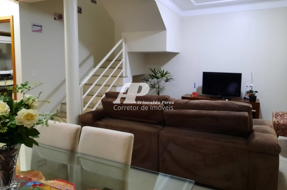 Imagem Sobrado com 3 Quartos à Venda ou Temporada, 90 m²em Jardim Carvalho - Ponta Grossa Imagem Sobrado com 3 Quartos à Venda ou Temporada, 90 m²em Jardim Carvalho - Ponta Grossa