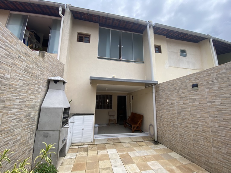 Imagem Casa com 2 Quartos à Venda, 100 m² em Messejana - Fortaleza Imagem Casa com 2 Quartos à Venda, 100 m² em Messejana - Fortaleza
