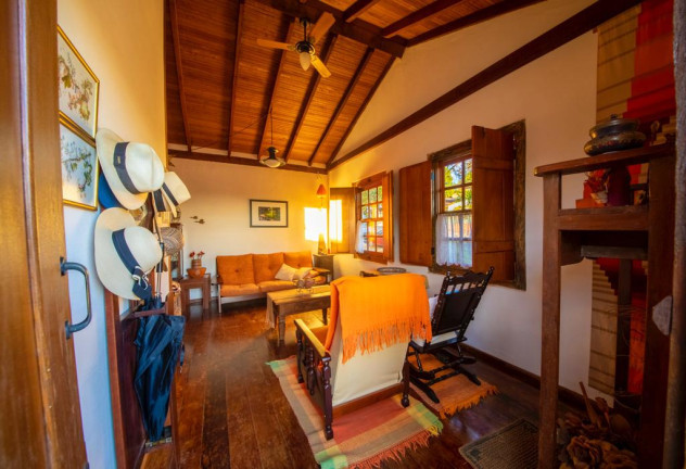 Imagem Casa com 3 Quartos à Venda, em Centro - Pirenópolis Imagem Casa com 3 Quartos à Venda, em Centro - Pirenópolis