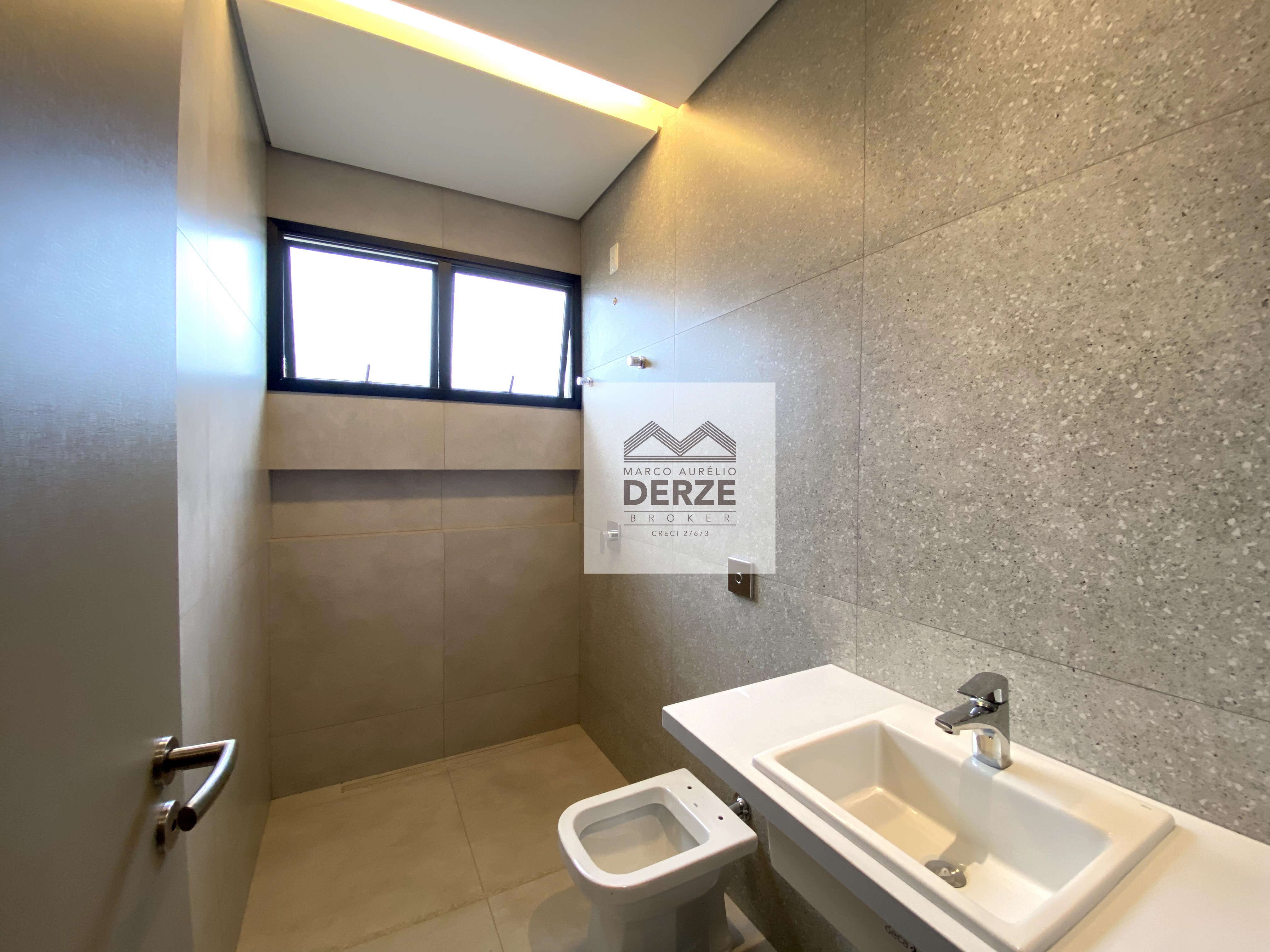 Imagem Casa com 3 Quartos à Venda, 240 m²em Jardim Inconfidência - Uberlândia Imagem Casa com 3 Quartos à Venda, 240 m²em Jardim Inconfidência - Uberlândia