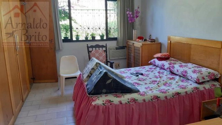 Imagem Casa com 4 Quartos à Venda, 188 m² em Jardim Das Oliveiras - Fortaleza Imagem Casa com 4 Quartos à Venda, 188 m² em Jardim Das Oliveiras - Fortaleza