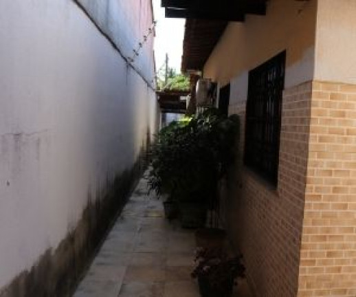 Imagem Casa com 3 Quartos à Venda, em Lagoa Redonda - Fortaleza Imagem Casa com 3 Quartos à Venda, em Lagoa Redonda - Fortaleza