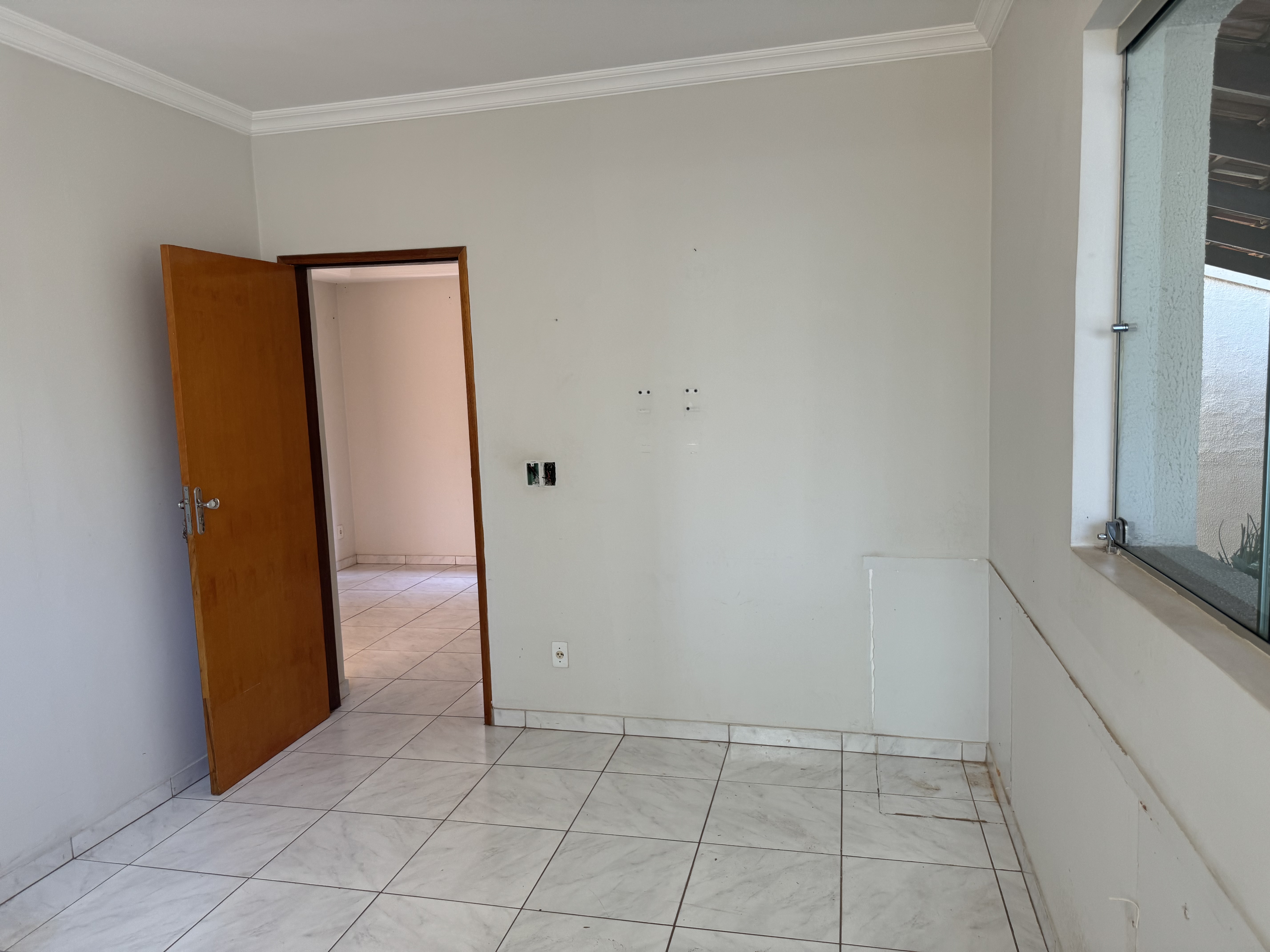 Imagem Casa com 3 Quartos para Alugar, 230 m² em Setor Bueno - Goiânia
