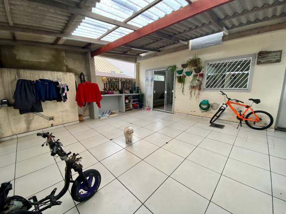 Imagem Sobrado com 4 Quartos à Venda,  em Cajuru - Curitiba