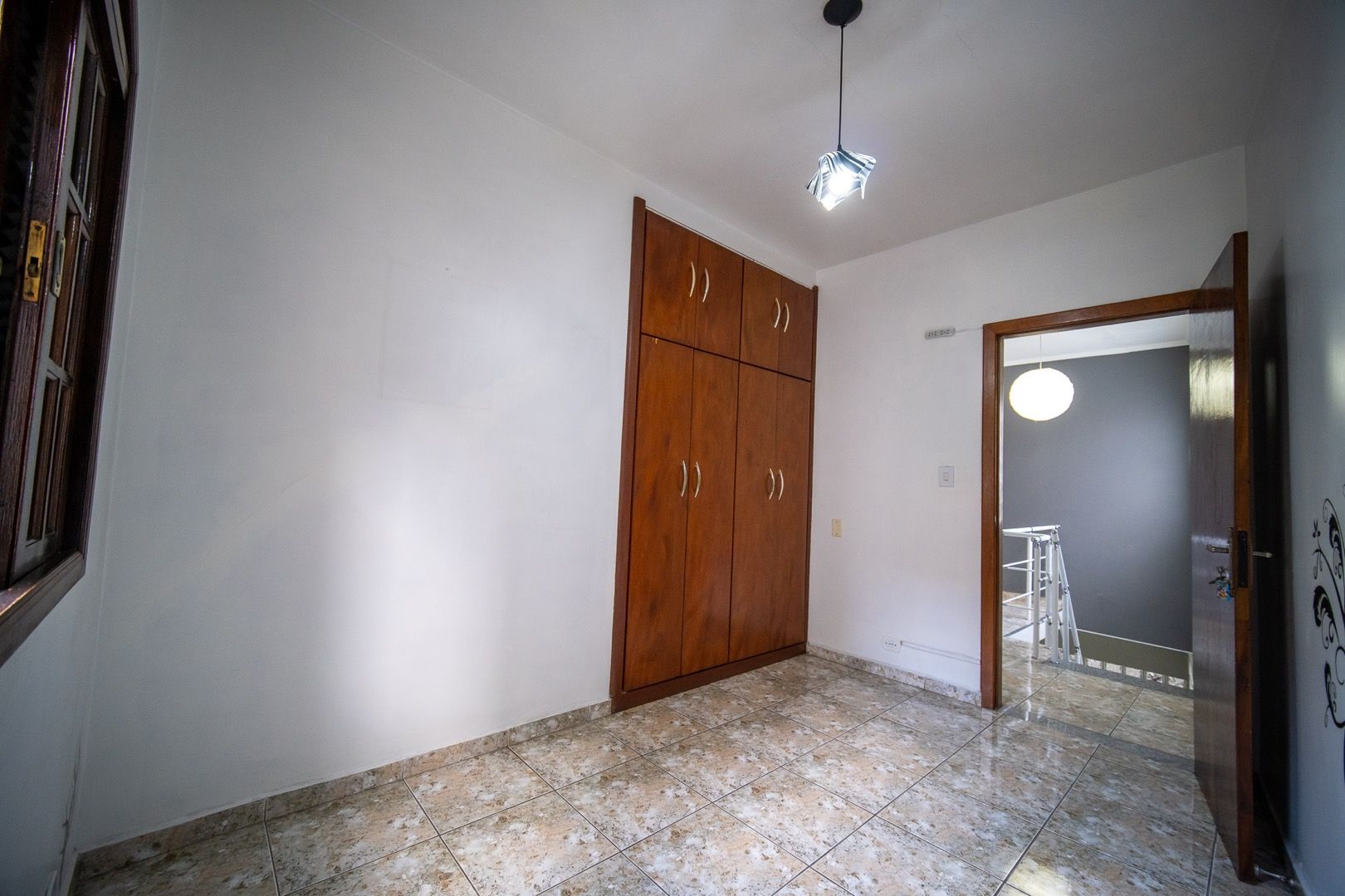 Imagem Casa com 4 Quartos à Venda, 176 m² em Jardim Elvira - Osasco Imagem Casa com 4 Quartos à Venda, 176 m² em Jardim Elvira - Osasco