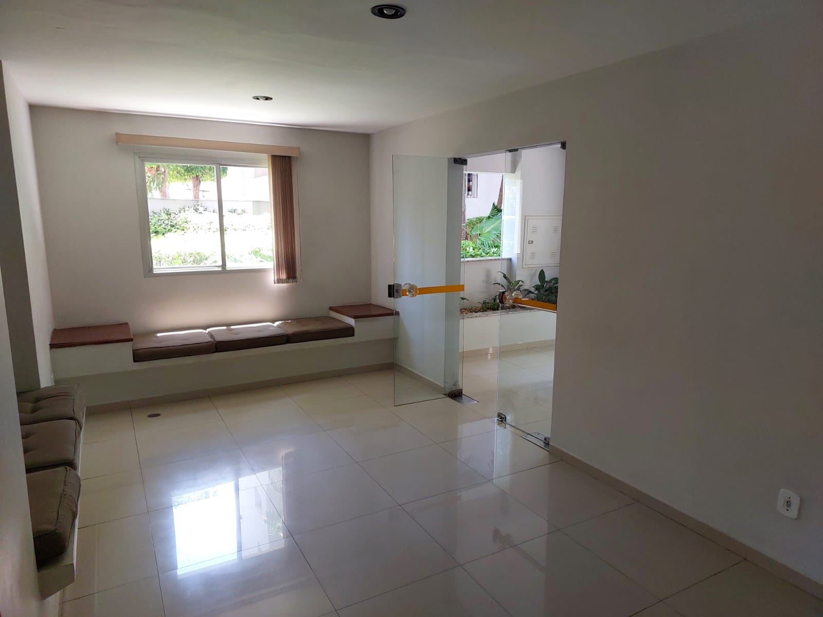 Imagem Apartamento com 3 Quartos à Venda, 71 m² em Jardim Ester - São Paulo