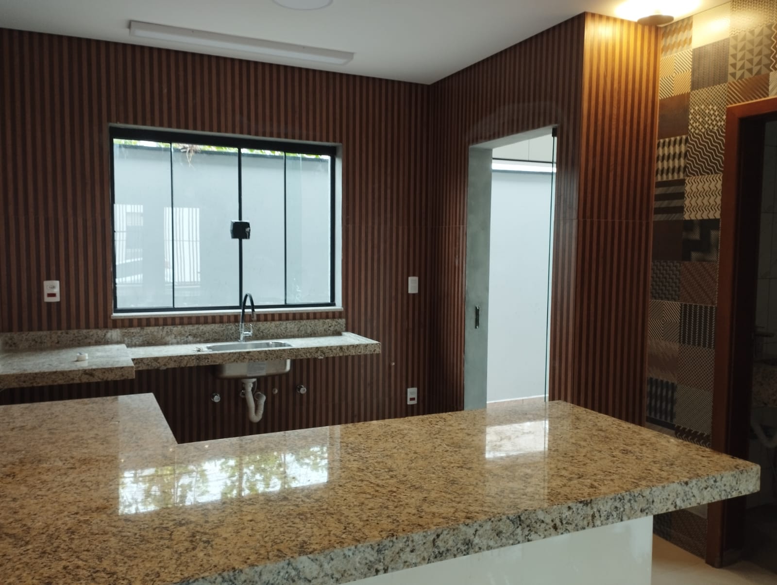 Imagem Casa com 2 Quartos para Alugar, 50 m² em Centro - Rio das Pedras Imagem Casa com 2 Quartos para Alugar, 50 m² em Centro - Rio das Pedras