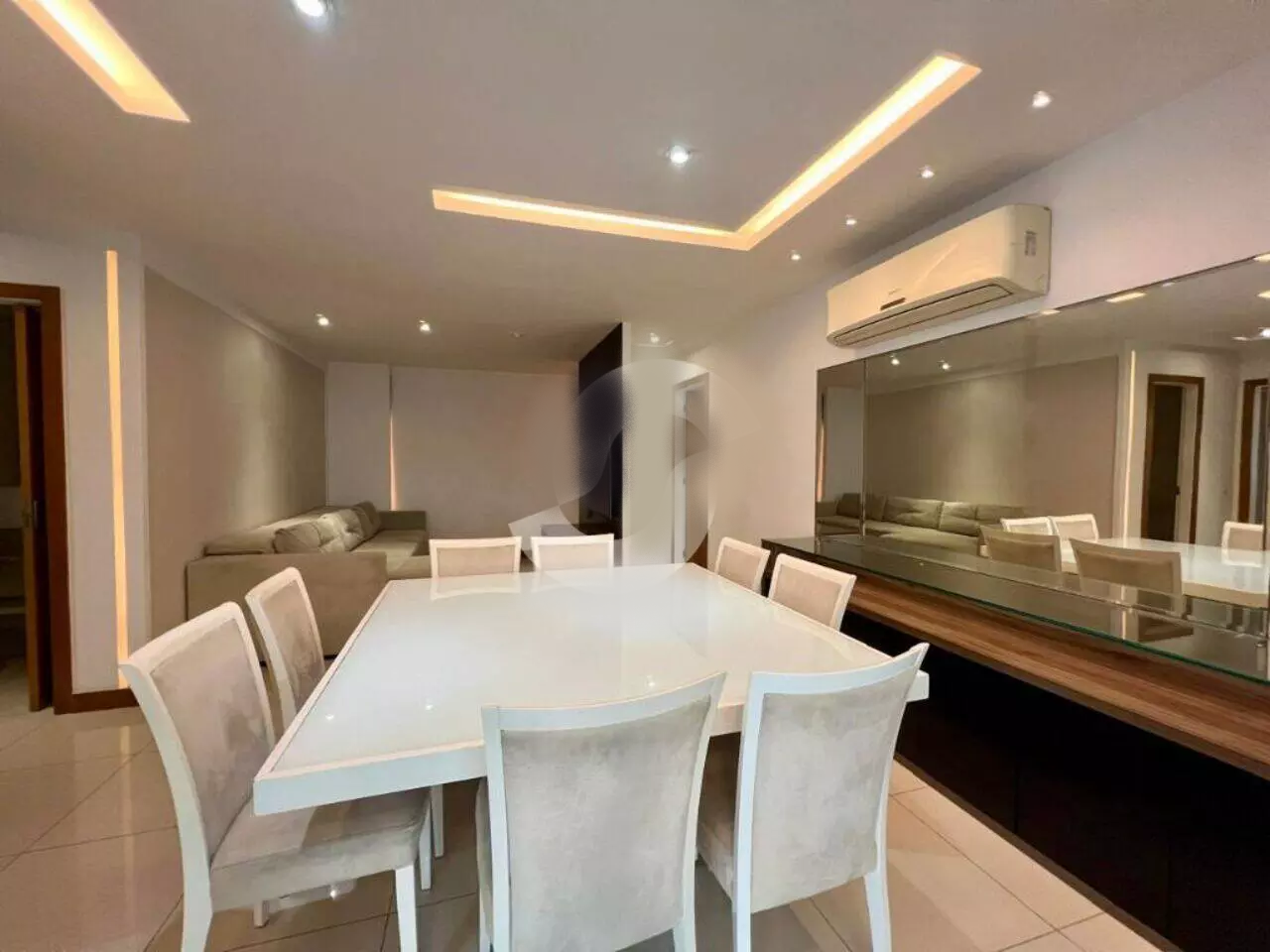 Imagem Cobertura com 4 Quartos à Venda, 300 m²em Icaraí - Niterói Imagem Cobertura com 4 Quartos à Venda, 300 m²em Icaraí - Niterói