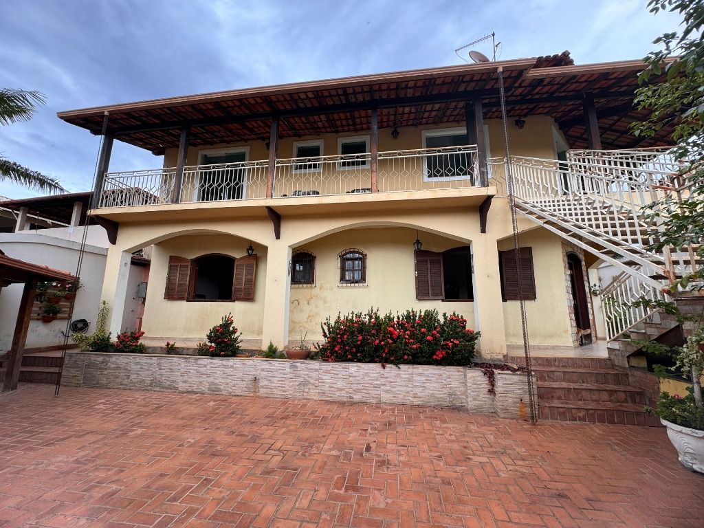 Imagem Casa com 4 Quartos à Venda, 249 m² em Tijuca - Contagem Imagem Casa com 4 Quartos à Venda, 249 m² em Tijuca - Contagem