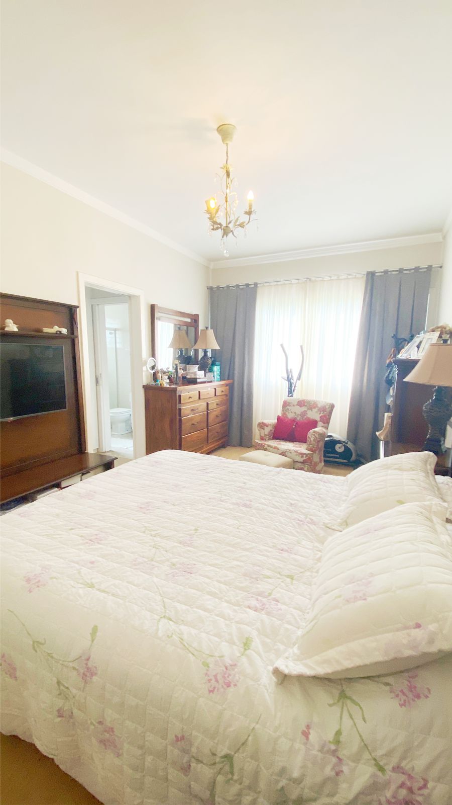 Imagem Casa com 3 Quartos à Venda, 163 m²em Lote Seis - Criciúma Imagem Casa com 3 Quartos à Venda, 163 m²em Lote Seis - Criciúma