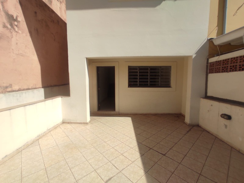 Imagem Casa com 2 Quartos para Alugar, 180 m²em Chácara Inglesa - São Paulo