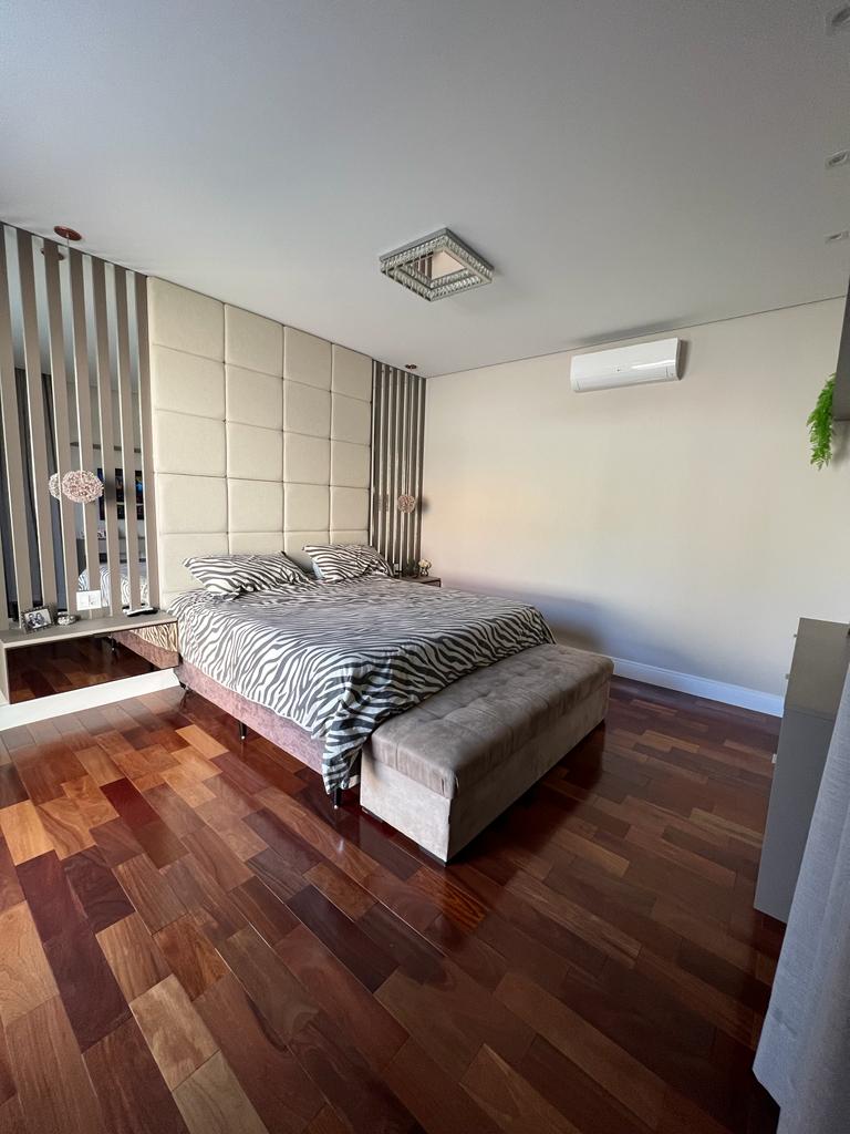 Imagem Casa de Condomínio com 4 Quartos à Venda, 380 m²em Medeiros - Jundiaí