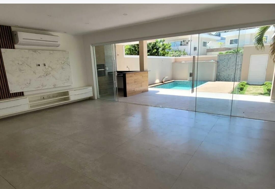 Imagem Casa com 4 Quartos para Alugar, 360 m²em Recreio dos Bandeirantes - Rio de Janeiro