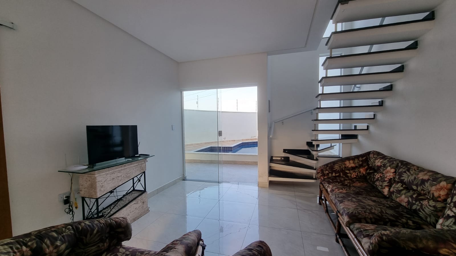 Imagem Casa com 3 Quartos à Venda, 110 m²em Jardim Regina - Itanhaém Imagem Casa com 3 Quartos à Venda, 110 m²em Jardim Regina - Itanhaém