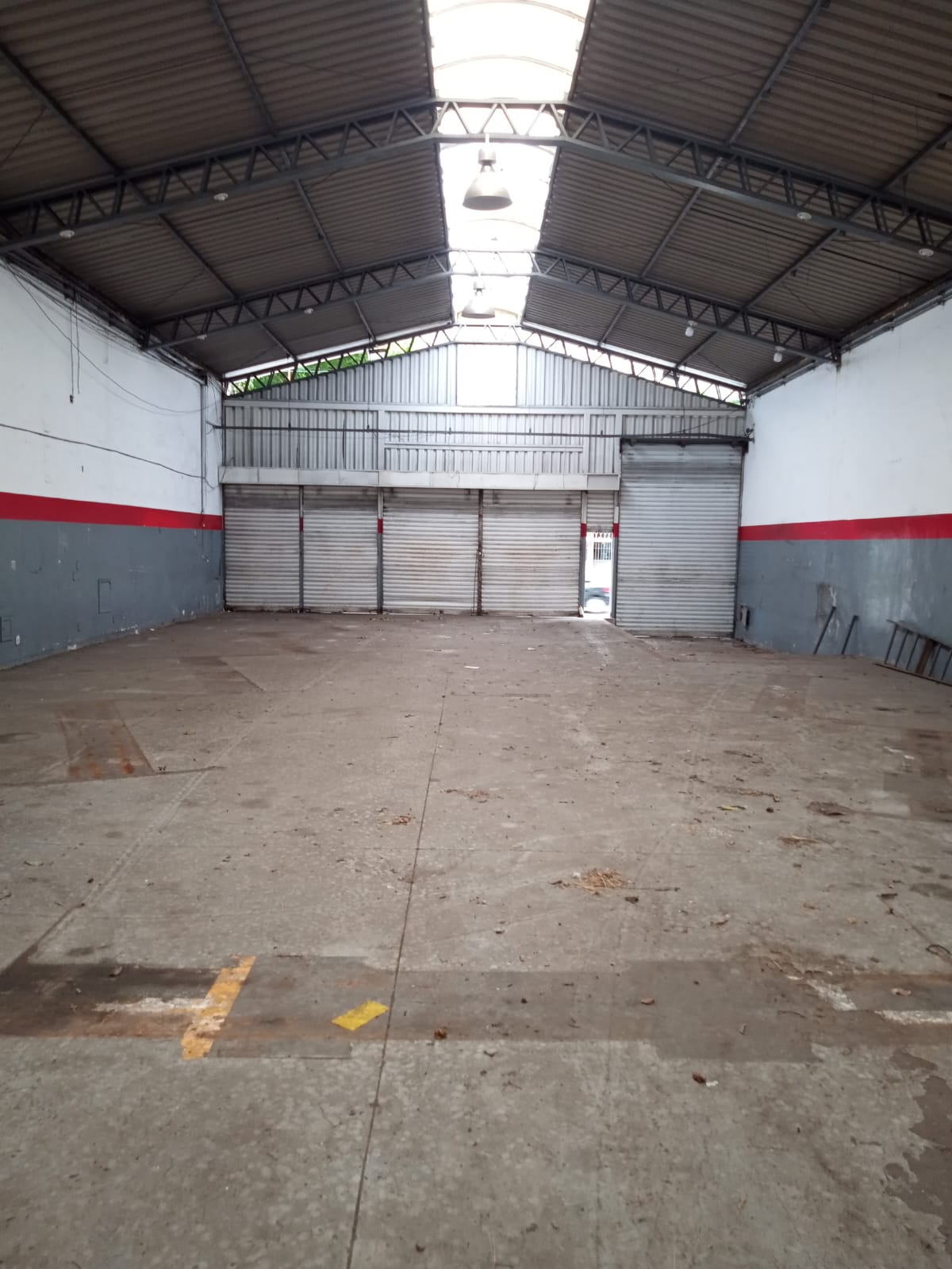 Imagem Galpão à Venda ou Locação, 588 m²em Vila Isabel - Rio de Janeiro Imagem Galpão à Venda ou Locação, 588 m²em Vila Isabel - Rio de Janeiro