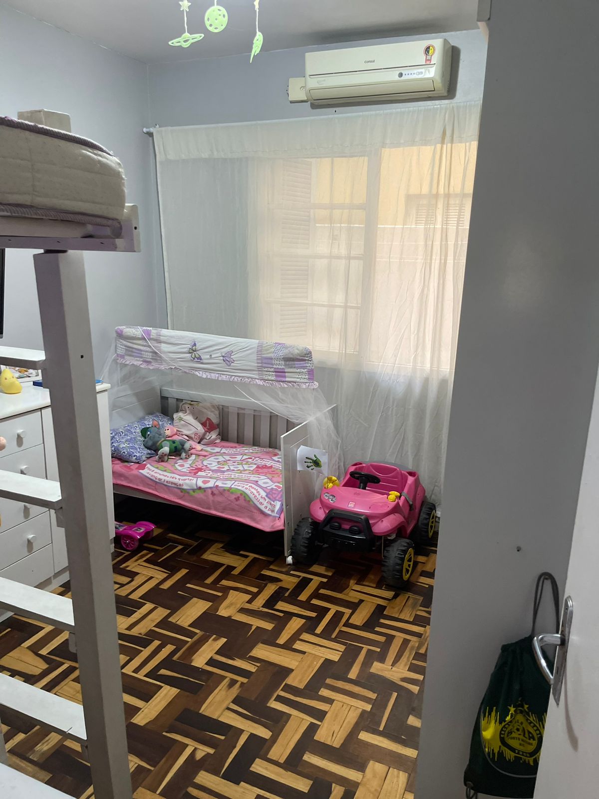 Imagem Apartamento com 2 Quartos à Venda, 68 m²em Vila Ipiranga - Porto Alegre