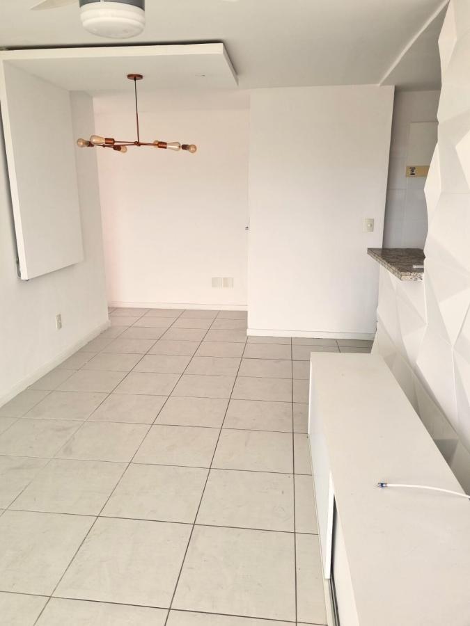 Imagem Cobertura com 2 Quartos à Venda ou Locação, 126 m²em Piratininga - Niterói Imagem Cobertura com 2 Quartos à Venda ou Locação, 126 m²em Piratininga - Niterói