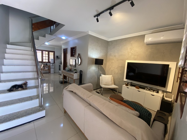 Imagem Casa com 2 Quartos à Venda, 100 m² em Messejana - Fortaleza Imagem Casa com 2 Quartos à Venda, 100 m² em Messejana - Fortaleza
