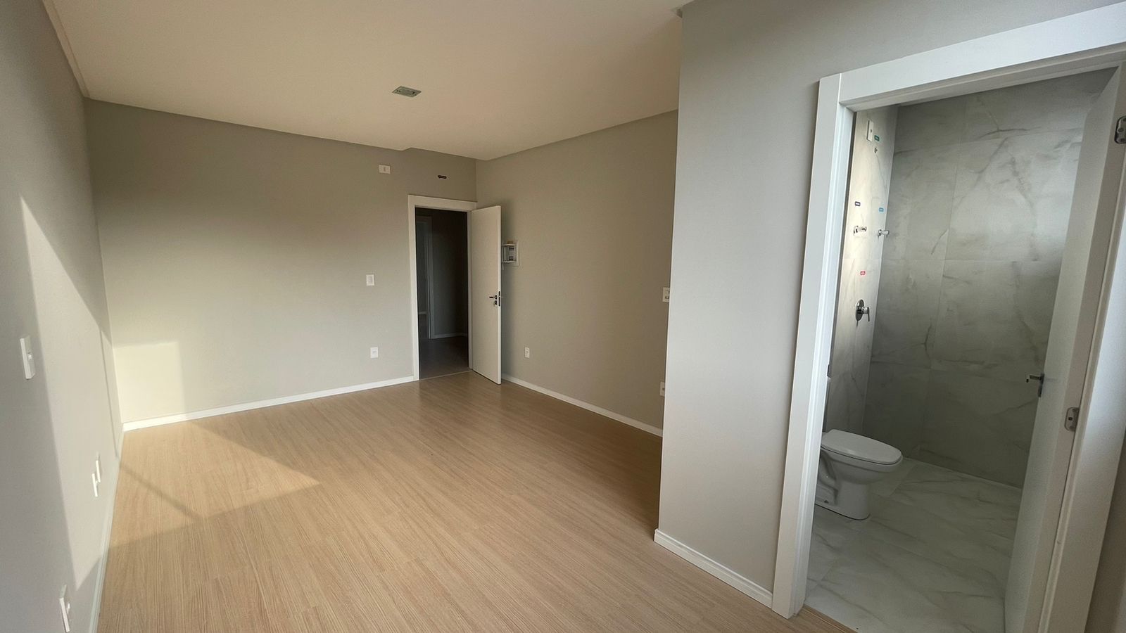 Imagem Sobrado com 3 Quartos à Venda, 124 m²em Centro - Camboriú Imagem Sobrado com 3 Quartos à Venda, 124 m²em Centro - Camboriú