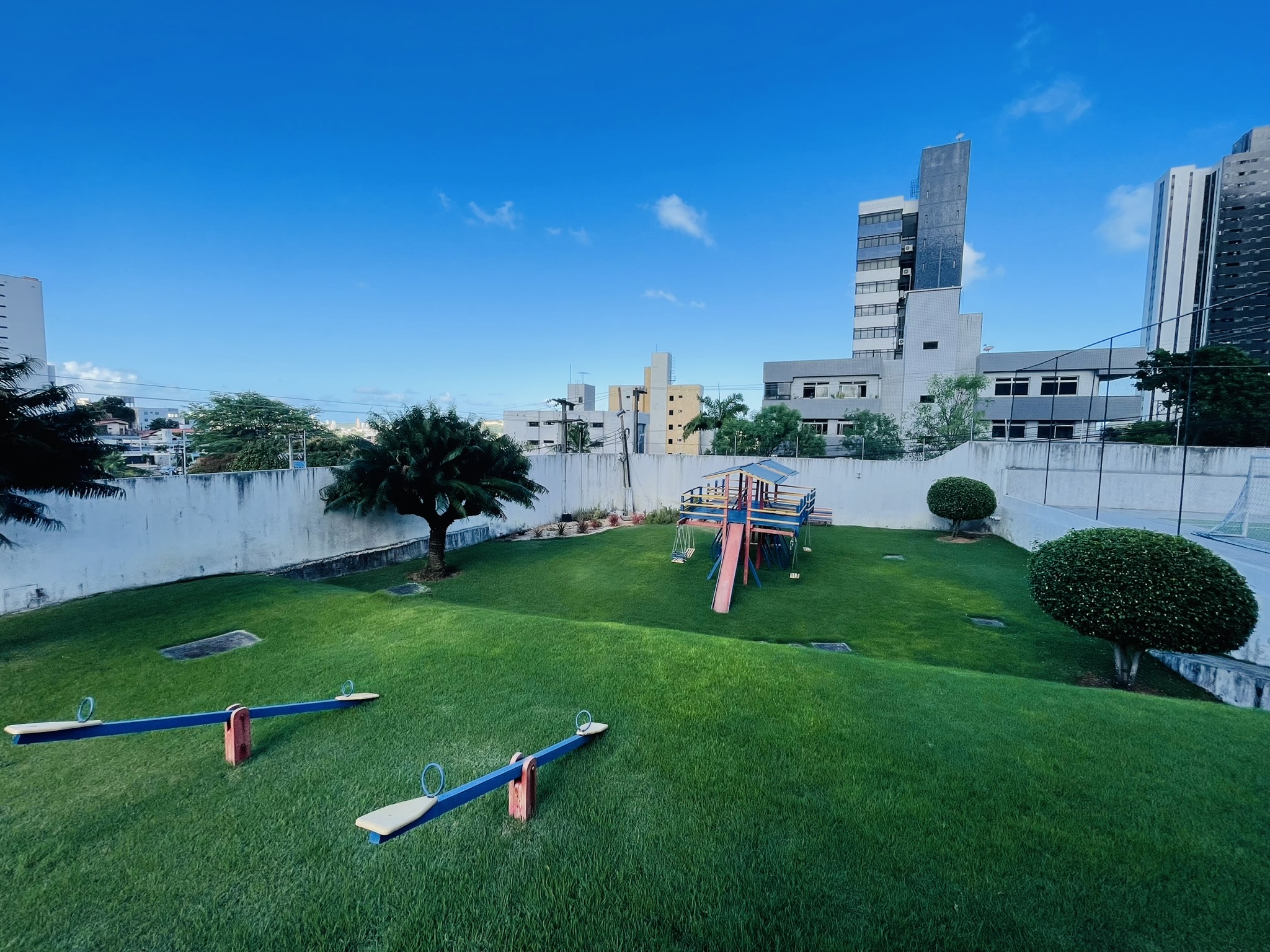 Imagem Apartamento com 4 Quartos à Venda, 221 m²em Candelária - Natal
