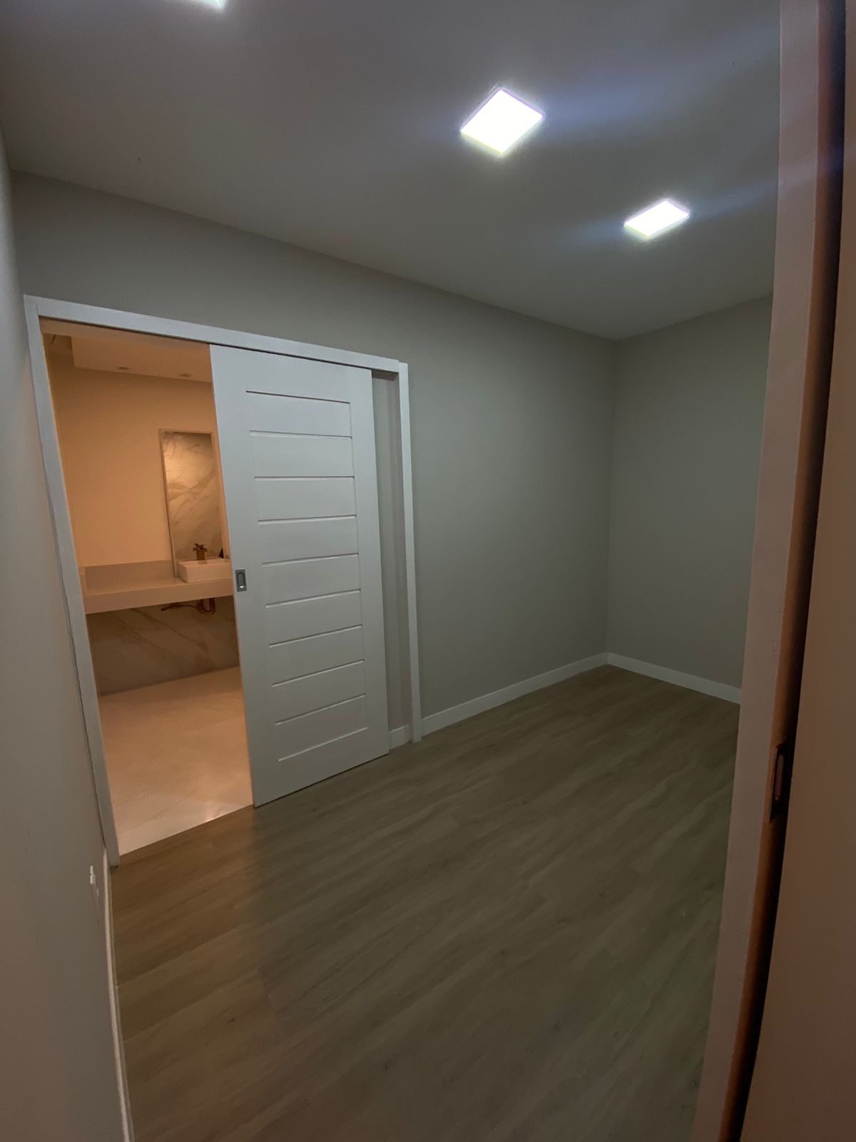 Imagem Casa com 6 Quartos à Venda, 335 m²em Alphaville (abrantes) - CAMAÇARI Imagem Casa com 6 Quartos à Venda, 335 m²em Alphaville (abrantes) - CAMAÇARI